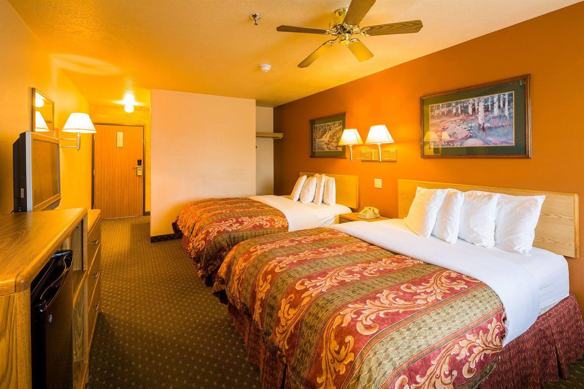 Alpine Inn & Suites Gunnison Exterior photo